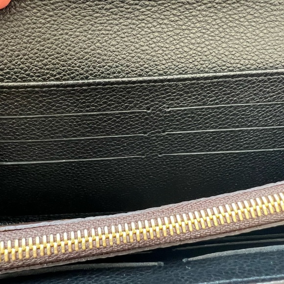 Louie Vuitton Kensington Monogram Bag & Wallet - Picture 7 of 16